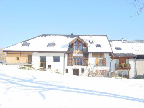 Chalet La Ferme De Noemie Mercury-Gémilly Eksteriør billede