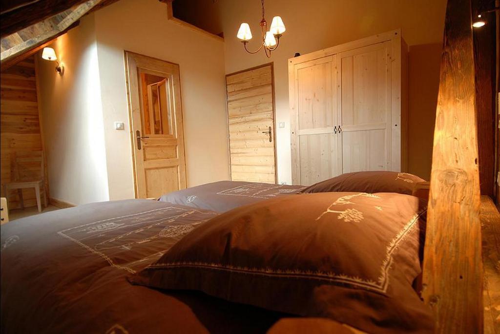 Chalet La Ferme De Noemie Mercury-Gémilly Værelse billede