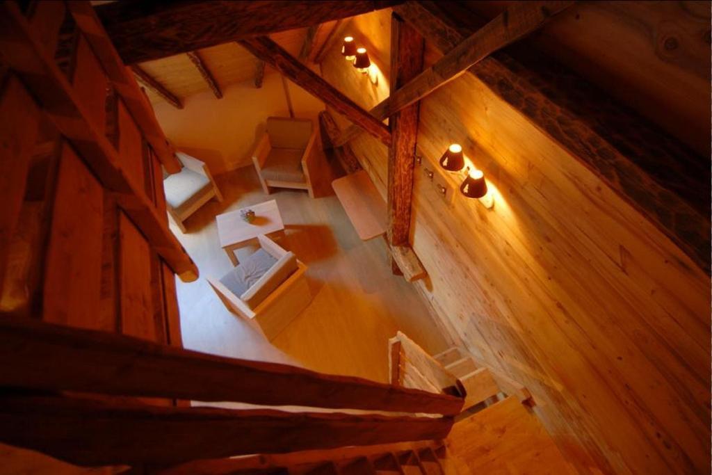 Chalet La Ferme De Noemie Mercury-Gémilly Eksteriør billede