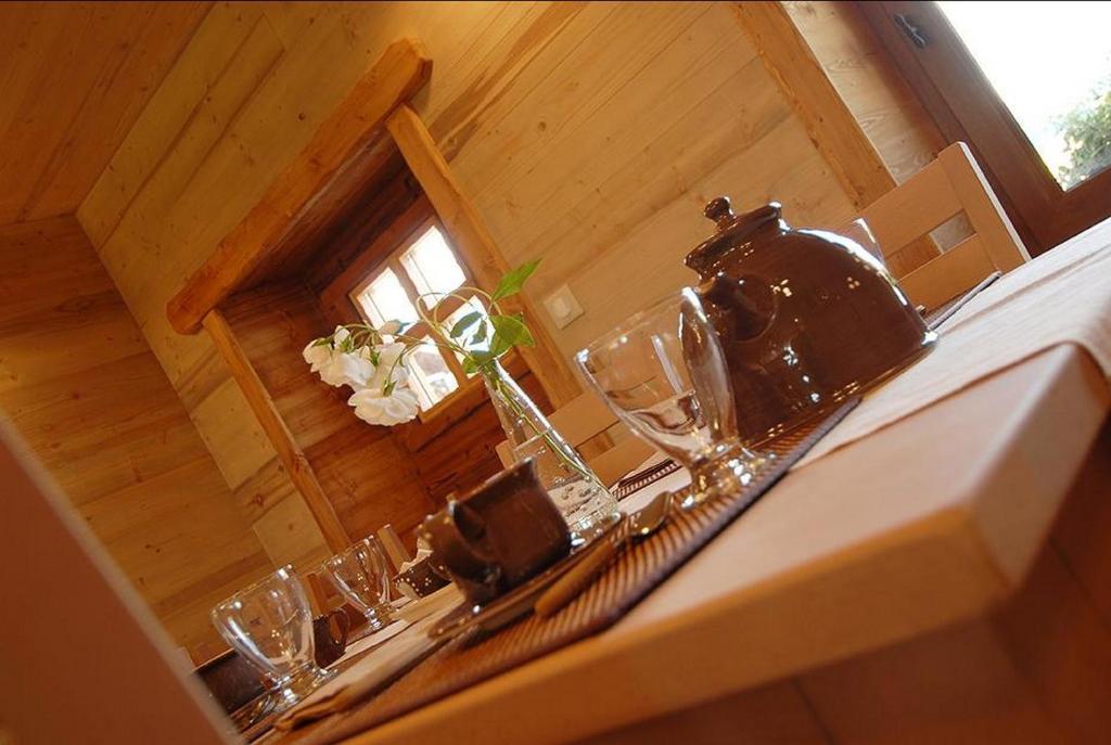 Chalet La Ferme De Noemie Mercury-Gémilly Eksteriør billede